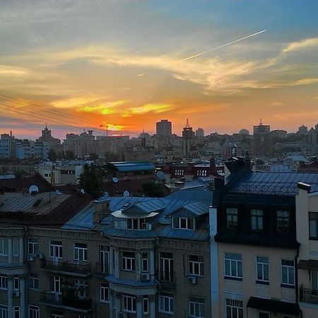 Mansard Apartment Antonovicha 4 Kiev Luaran gambar