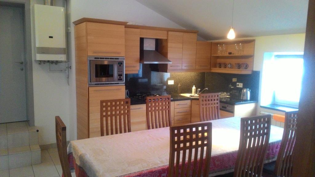 Mansard Apartment Antonovicha 4 Kiev Luaran gambar