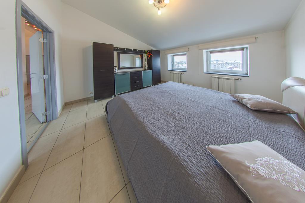 Mansard Apartment Antonovicha 4 Kiev Luaran gambar