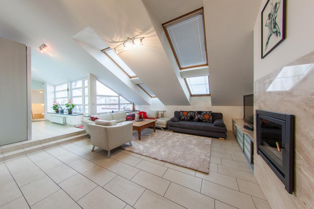 Mansard Apartment Antonovicha 4 Kiev Luaran gambar